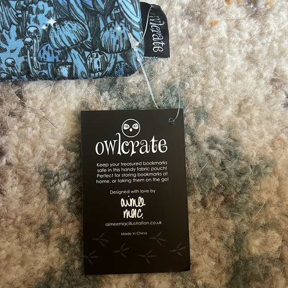 Owl Crate Original Bookmark Holder - Picture 4 of 4